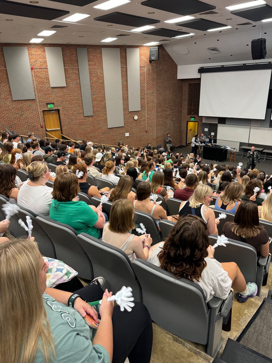 OHIOPattonCOE's tweet photo. We were thrilled to welcome our new undergraduate students today!

We‘re happy to start getting to know you and helping you get to know your classmates. 

Enjoy OHIO’s #WelcomeWeekend2024 and tag us in the posts you share this weekend!
#PattonProud #KeepClapping #KeepShining https://t.co/lGW1uu0PRX