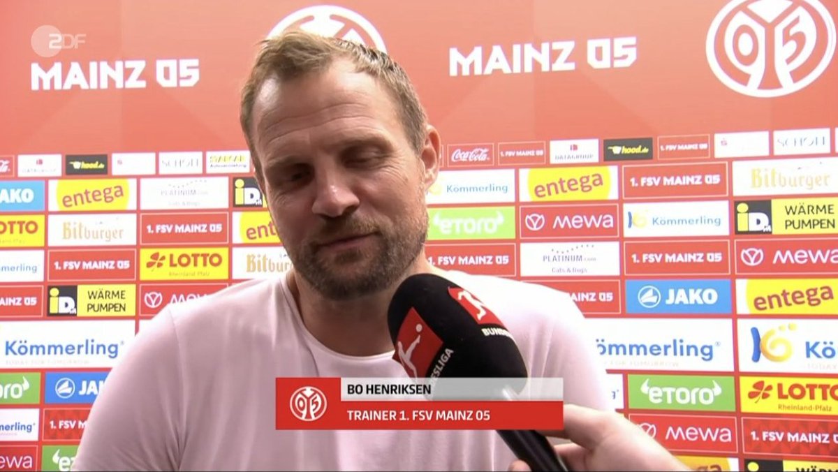 totti_karotti's tweet photo. Das @sportstudio wohl ein bisschen verwirrt aufgrund der Vielzahl an Bos bei #M05FCU https://t.co/zTCdTC3AED