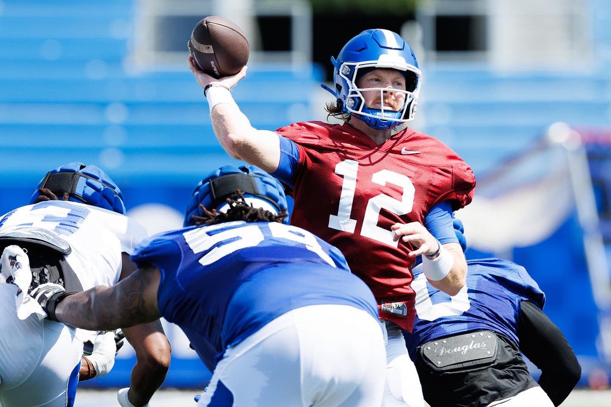 UKAthletics's tweet image. This isn’t a drill… ONE WEEK UNTIL @UKFootball IS BACK😼🚨❕