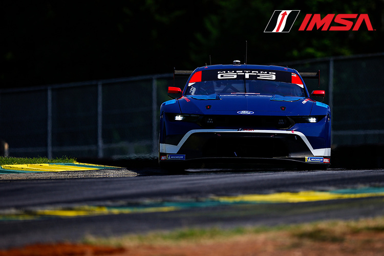 hipertofu's tweet photo. Les qualifications ont réservé leur lot de surprises pour les #MustangGT3 !  La #55 #ProtonCompetition s'empare de la pole en GTD, tandis que les #Multimatic se positionnent en 3ème et 4ème places en GTD Pro. Pourra-t-on en voir une sur le podium dès cette première saison ? #IMSA https://t.co/6WvQH9xp4G