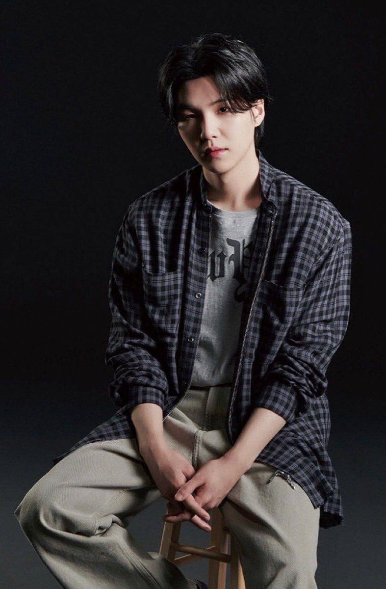 armyforyouth_'s tweet image. LOTUS MOON: “A mídia sul-coreana brilha como um farol de corrupção na linha de frente de uma cultura de bullying”

“Há duas semanas, Suga, do BTS, pegou os fãs desprevenidos ao pedir desculpas pelo Weverse. Ele revelou que, depois de tomar um drinque durante o jantar, decidiu…