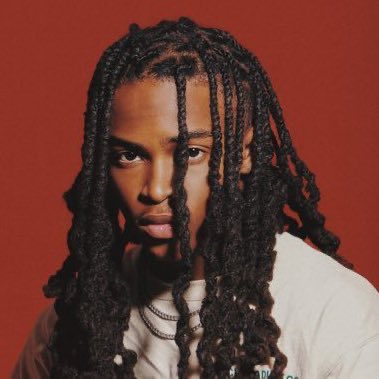 a college based vampire tv series starring these four would kinda save me…