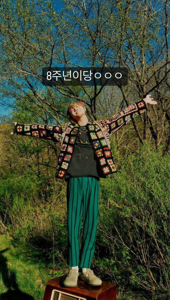 chenle insta story update 

“it's our 8th anniversaryyyy”