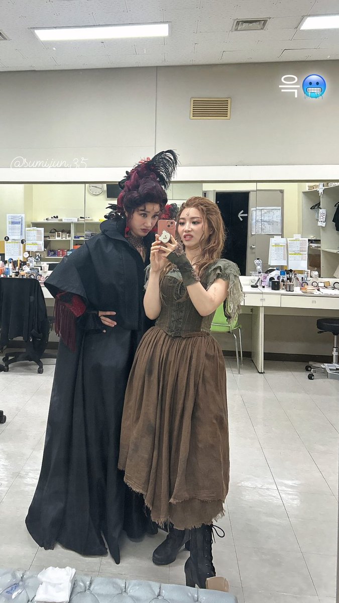 JJAEsture's tweet photo. 240825 #졤마그램 스토리

2024 뮤지컬 프랑켄슈타인 📷
#이지혜 줄리아 &amp; 까뜨린느 🤍🖤

#뮤지컬배우이지혜 #졔줄리아 #졔까뜨린느 #졔줄 #졔까뜨 https://t.co/IF9zCMH20y