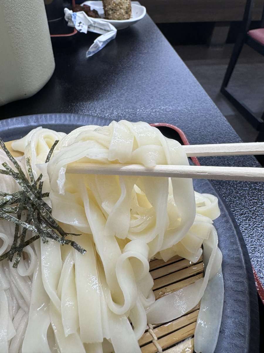 QOL_SAGA's tweet photo. 先日、佐賀市西田代1-1-2にある
肥前うどん【翔】に行ってきました！暑い日には2色ざるうどんがおすすめです^_^食感の違ううどんが楽しめます👌
#アンバサガー
@SagaCityTourism https://t.co/eAjOZqdM8H