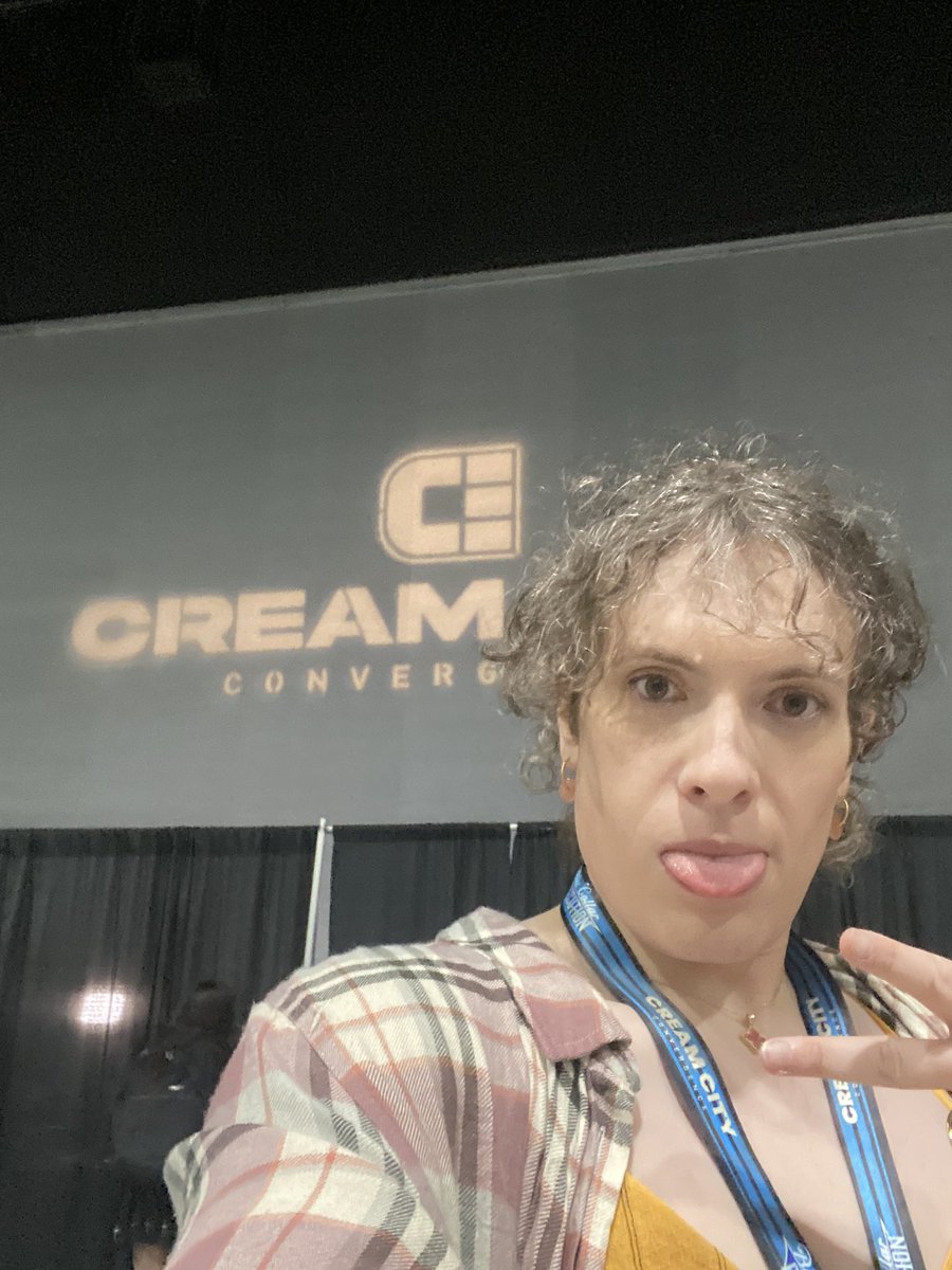 CurlingW's tweet photo. #CreamOut https://t.co/nxQWiTCrXG