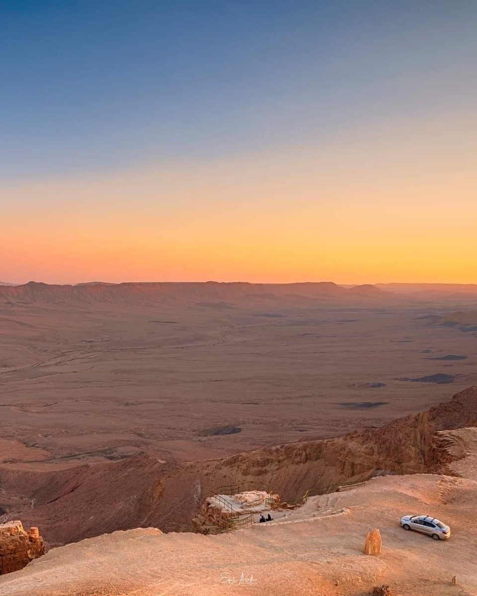 Makhtesh Ramon, Israel 🇮🇱

Taken by: Eyal Asaf - Aerial Photography