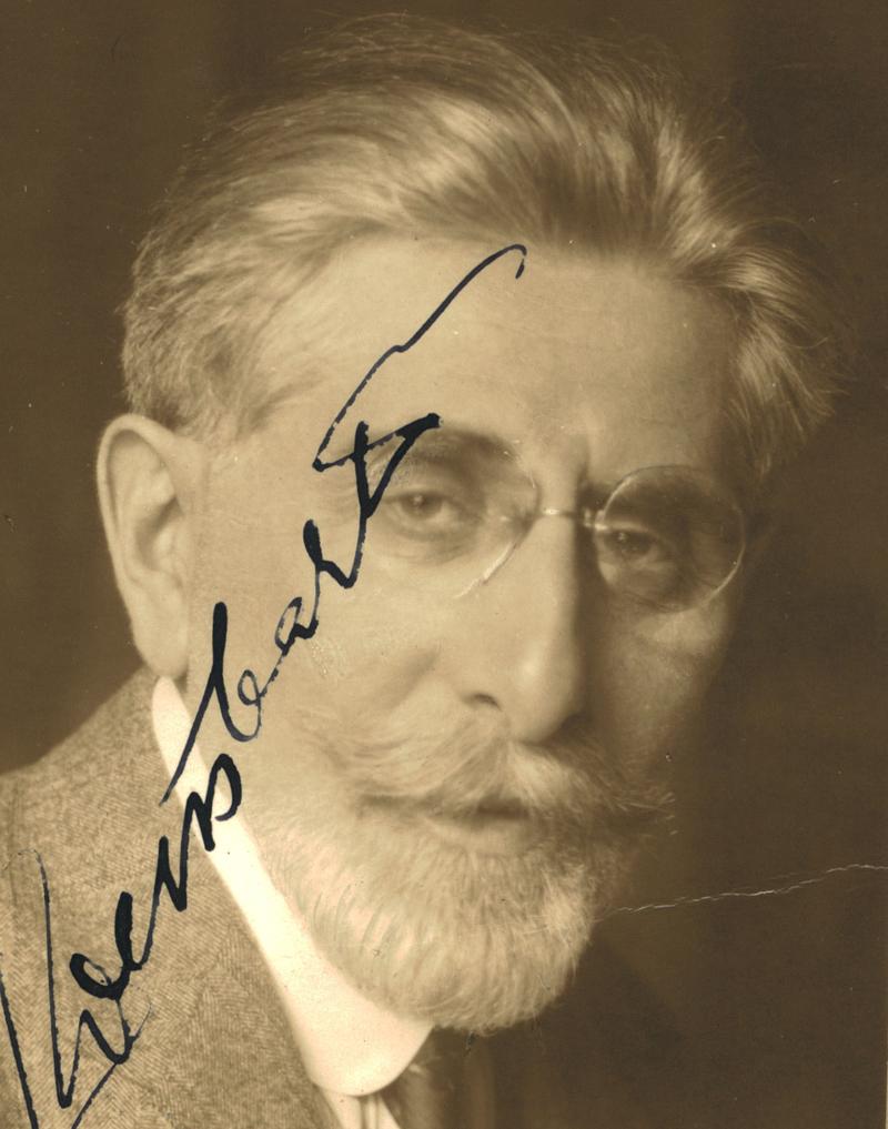 Auschwitz Memorial tweet media