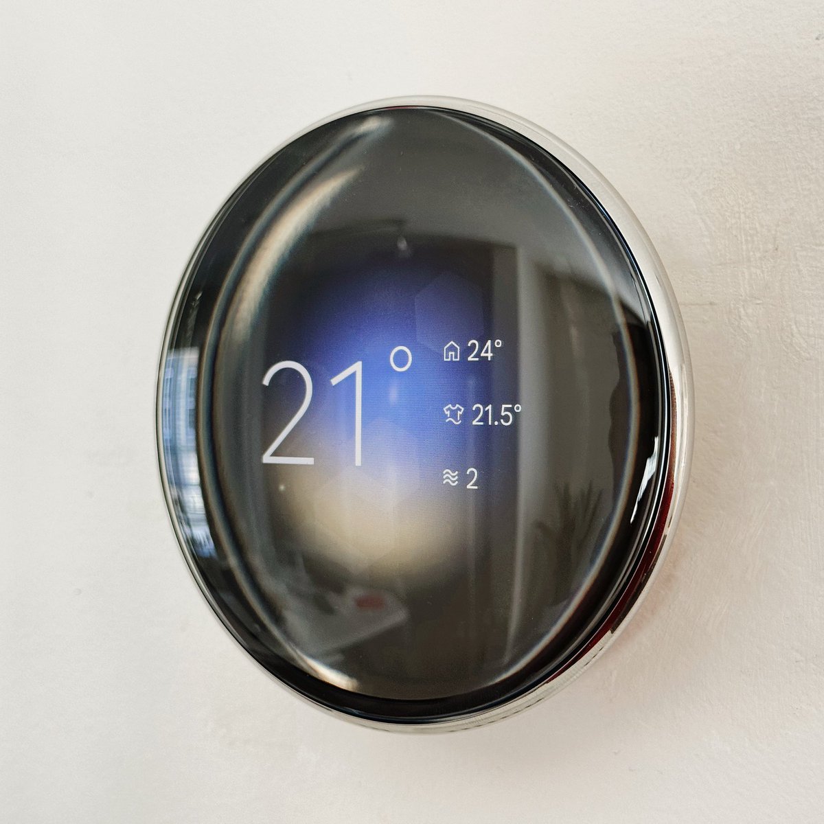 Basic Apple Guy tweet media