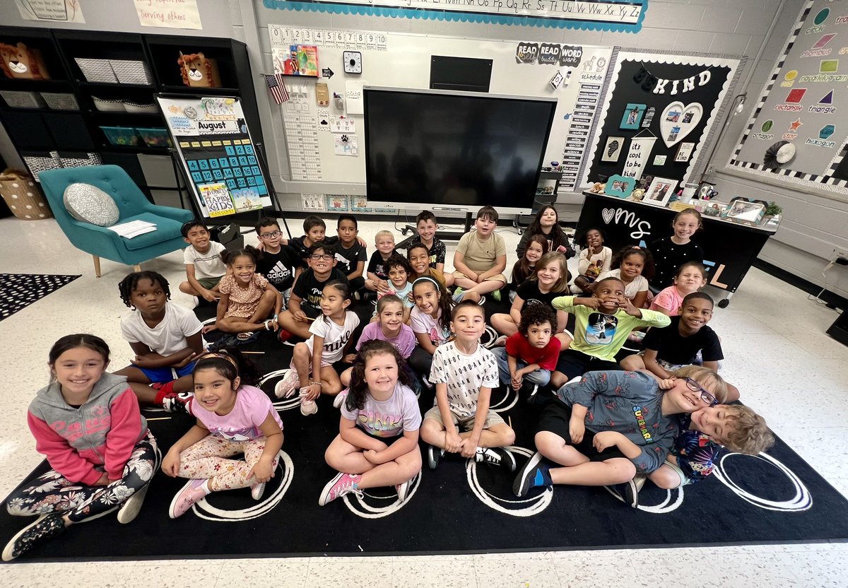 KristenNagelSD's tweet photo. We had the best time getting to know our 3rd grade buddies! 🥰 @MsMartinStars @lufflions @ISDSchools #ISDstrong #accountabilitypartners https://t.co/wiRft06dTf