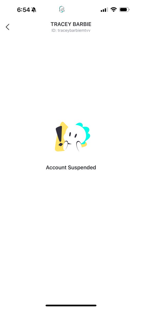 milkers2000's tweet photo. I’m so dead she got suspended finally 😂😂😂 #Traceybarbie https://t.co/xfQRYY5DHV