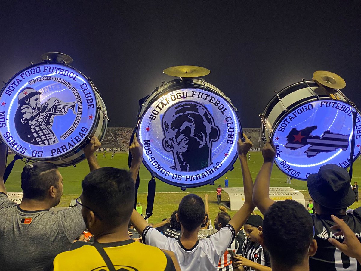 A BANDA LOUCA DO ALVINEGRO! 🎺🥁