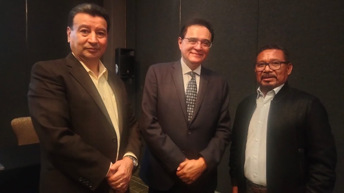 ¡Agradezco la invitación del compañero diputado federal petista <a href="/BenjaminRoblesM/">Benjamín Robles</a> , presidente del <a href="/colegioeconomi1/">Colegio Nacional de Economistas</a>, para asistir a la presentación del libro "Transformación económica: Reflexiones y Prospectiva"!