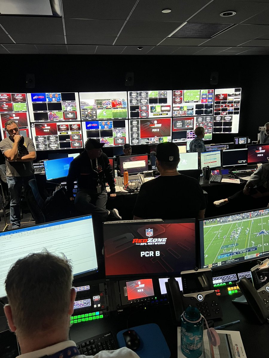 ScottHanson's tweet photo. RedZone rehearsal today.  Post show meeting in control room.   15 days!  
#NFLRedZone https://t.co/KMUGHCNEVs