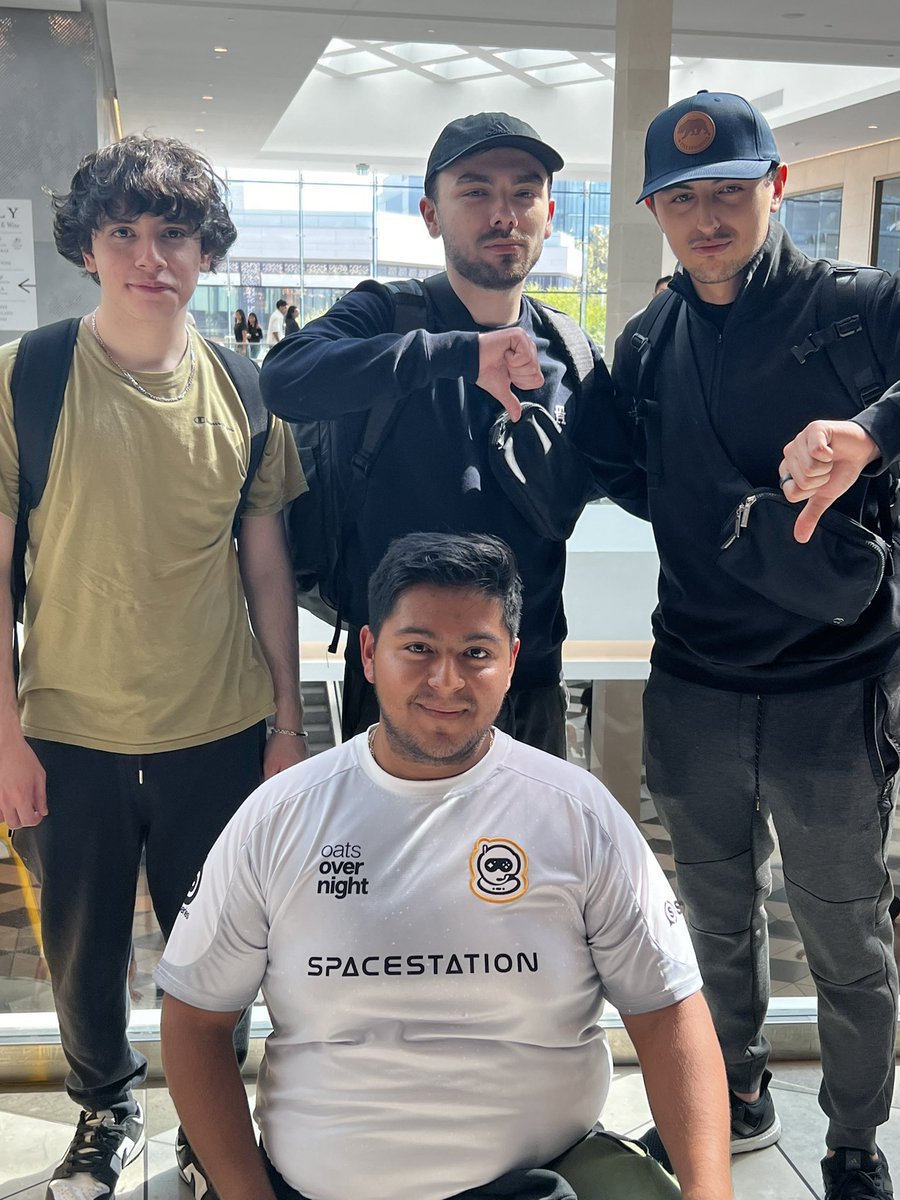 elvaa_diazz's tweet image. It’s okay he married into a DZ household 😌✨  @DarkZeroGG 
#RainbowSixSiege #darkzero