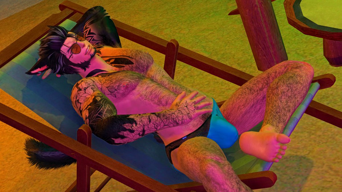 Summer may be ending soon, but the vibe is still there 🍹