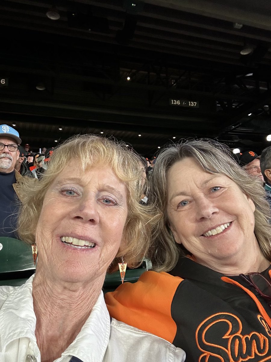 macnnancy's tweet image. A win! #SFGiants