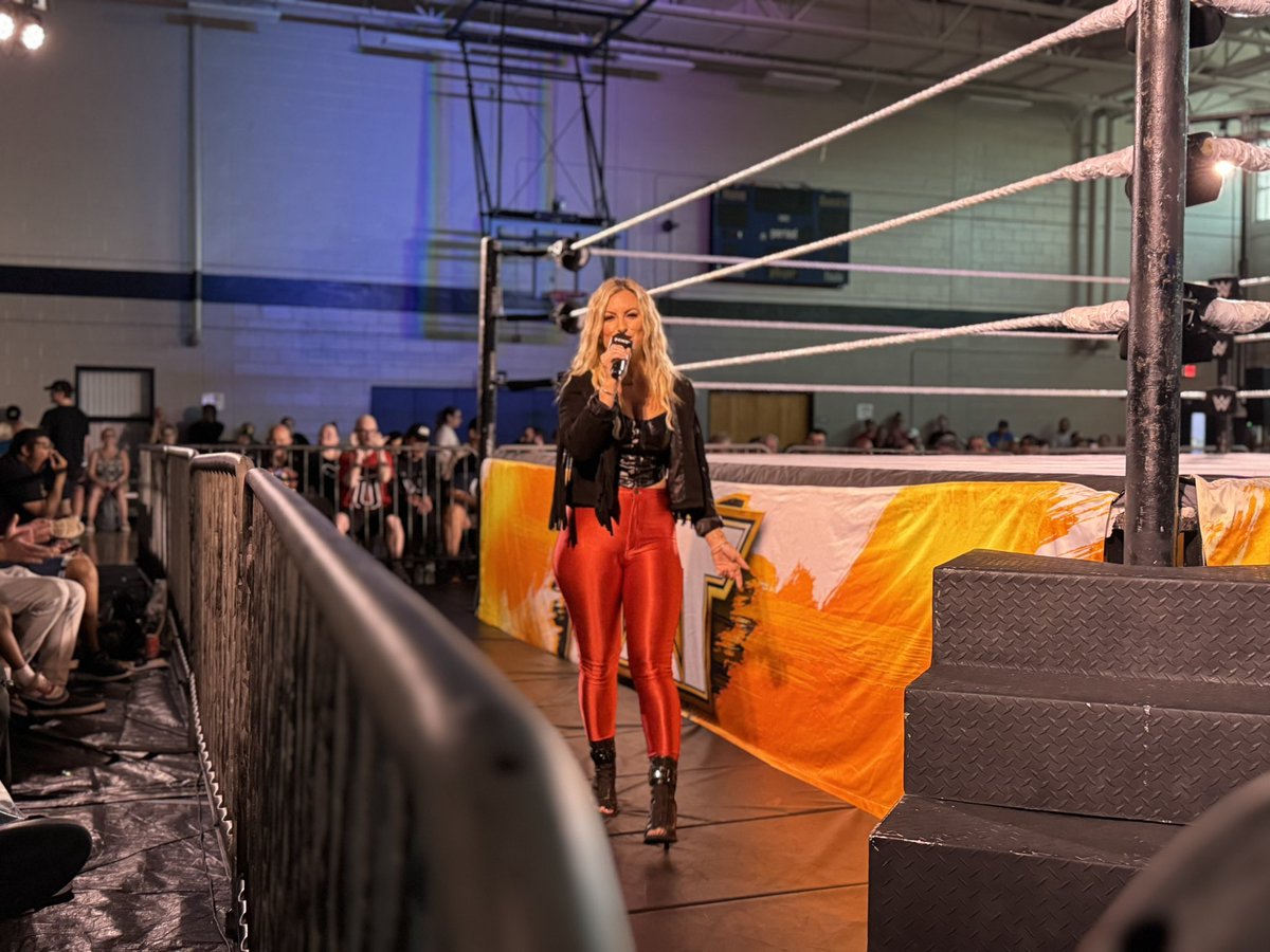RegalMsCocoB's tweet photo. @X ready for some #NXTOrlando LIVE ACTION! https://t.co/LZF3LZA0Fp