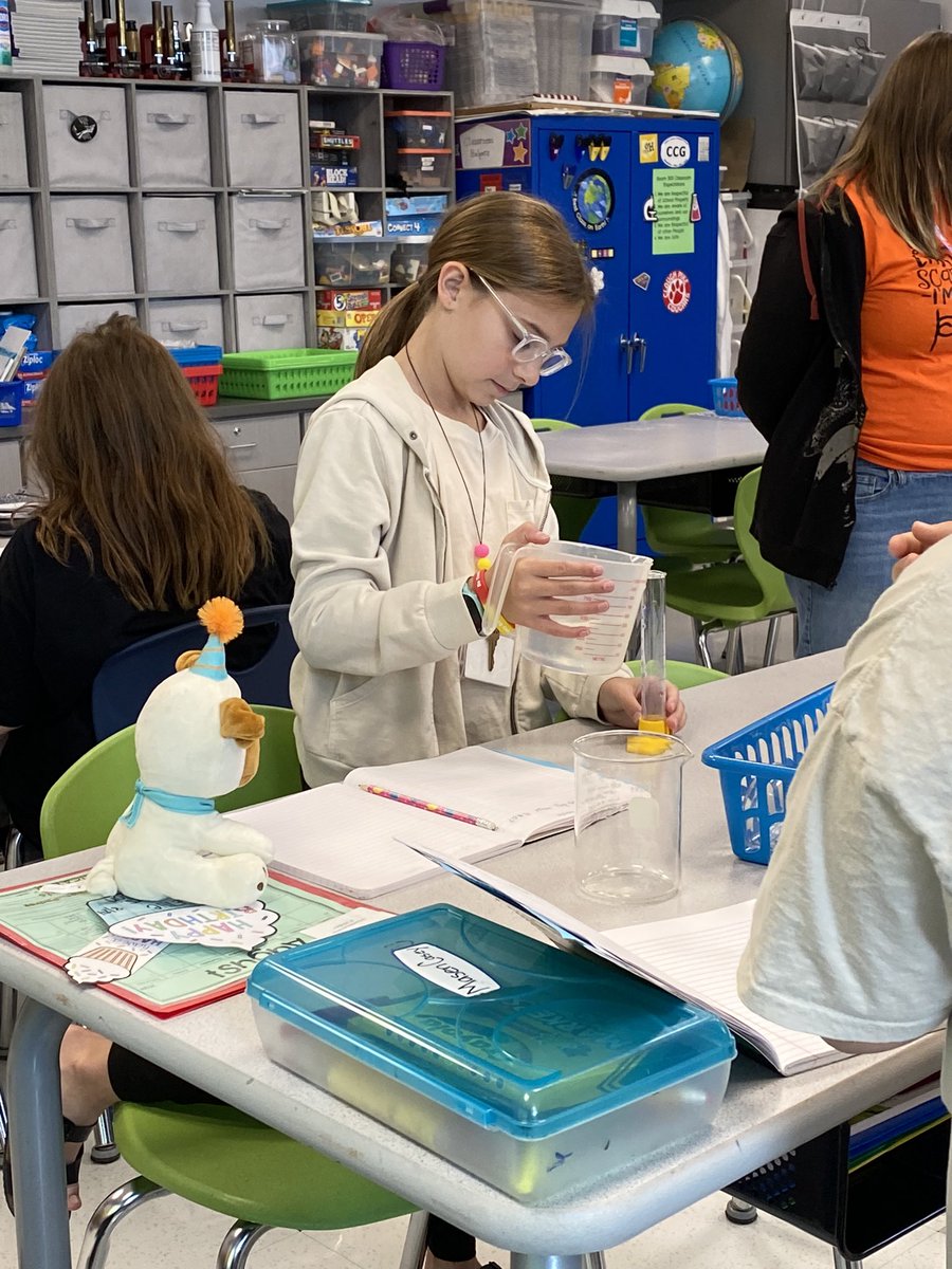 Fifth grade Science students explored measuring tools <a href="/CloughPikeElem/">Clough Pike</a>