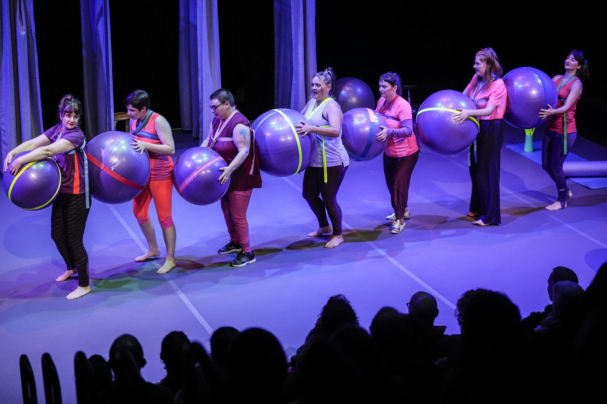 FIDAE - Festival Internacional de Artes Escénicas tweet media