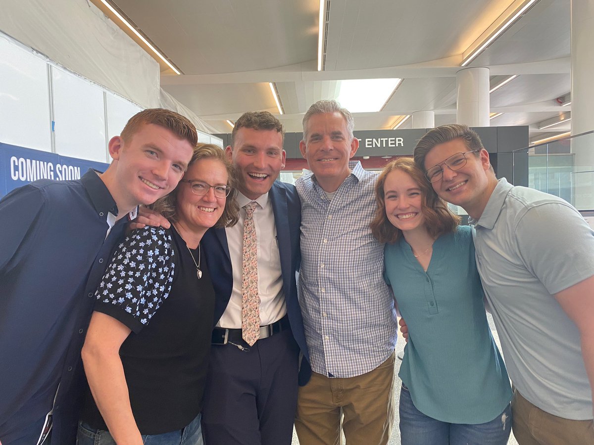 CooperJRoss's tweet photo. Home from the best two years of my life! So grateful for the oppurtunity I had to serve the people of Pittsburgh!

Next stop…
 @BYUfootball 

@kalanifsitake @CoachJayHill @Coach_Popp @JackDamuni @CriddleBenjamin @byu_insider @BlairAngulo @rakoto10 https://t.co/CZNq4xDOp8