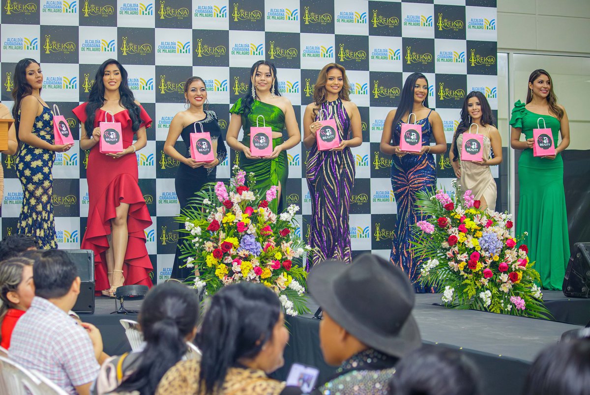 Las aspirantes a Reina de Milagro deslumbraron en la pasarela del Centro Comercial Terminal Terrestres, dando el primer paso en este emocionante camino hacia el reinado. 

¡La emoción está en el aire y la corona espera a su reina! 👑