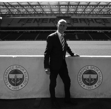 Eski Teknik Direktörümüz Christoph Daum’un vefatını derin bir üzüntüyle öğrenmiş bulunmaktayız.

Daum Ailesine, sevenlerine ve camiamıza başsağlığı dileriz.