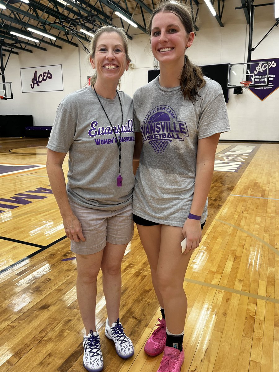 LillySylvester3's tweet photo. Had a great time at @UEAthletics_WBB Elite Camp today! Thank you to @CoachRSW for hosting such a great camp! https://t.co/nwEcDJSWjT
