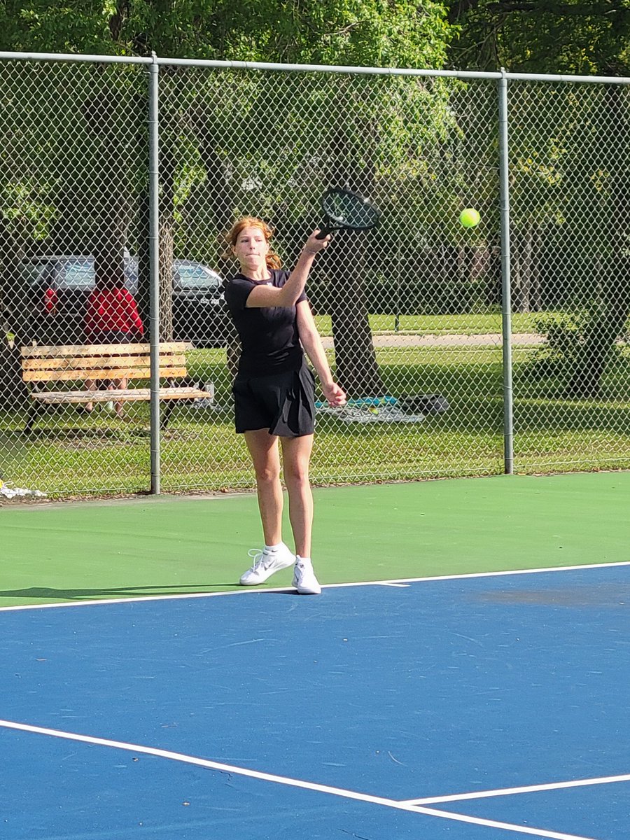 EGF_Tennis's tweet photo. Congrats to Aria Casavan on her 3rd place finish at 3rd singles! #RollWave #EGFpride https://t.co/Y0RX27Qhut