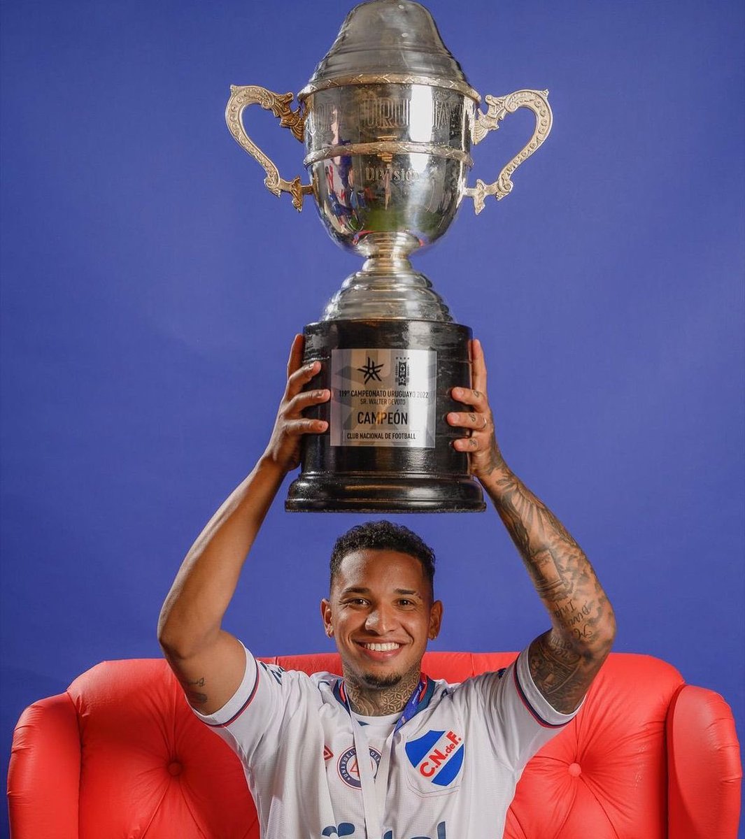 PasionTricolor1's tweet photo. #FuerzaJuan 🙏🏼🔵⚪️🔴 https://t.co/tqqy3qwLQ5