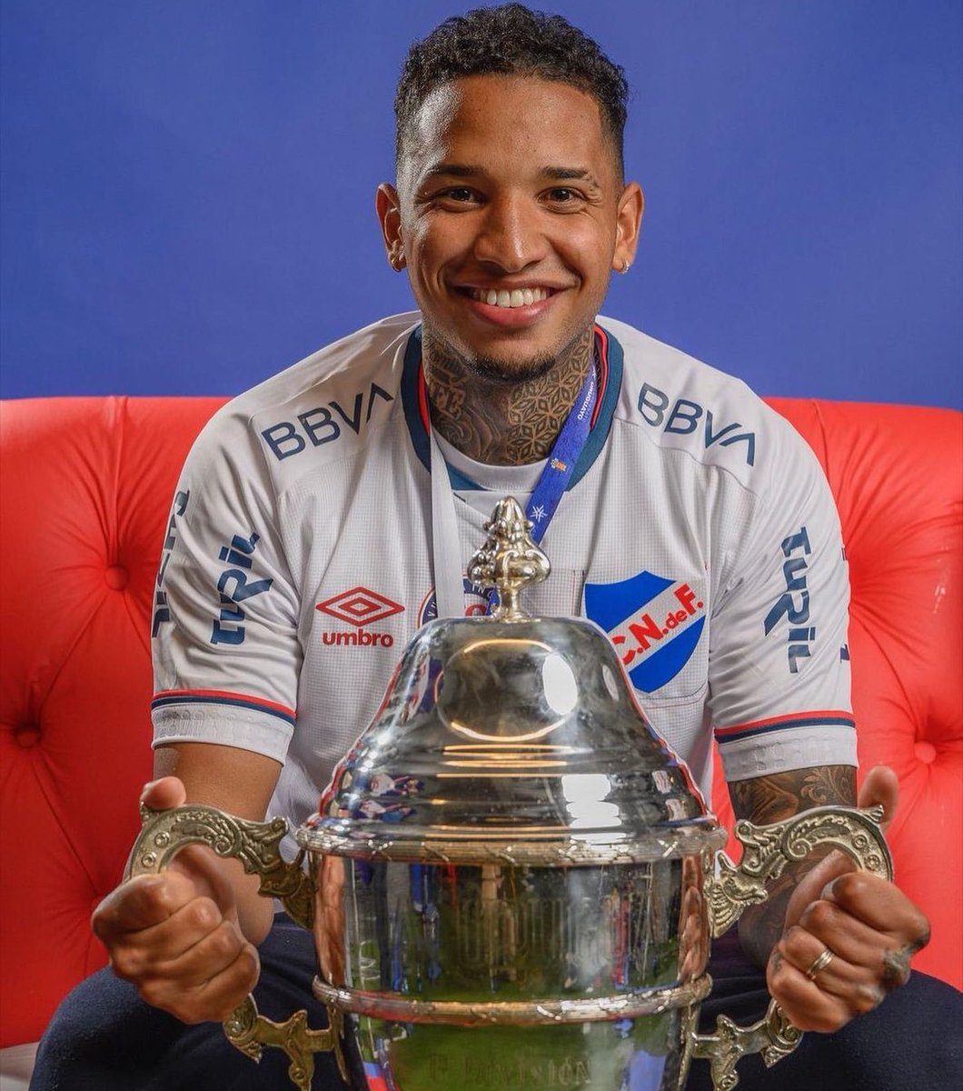 PasionTricolor1's tweet photo. #FuerzaJuan 🙏🏼🔵⚪️🔴 https://t.co/tqqy3qwLQ5