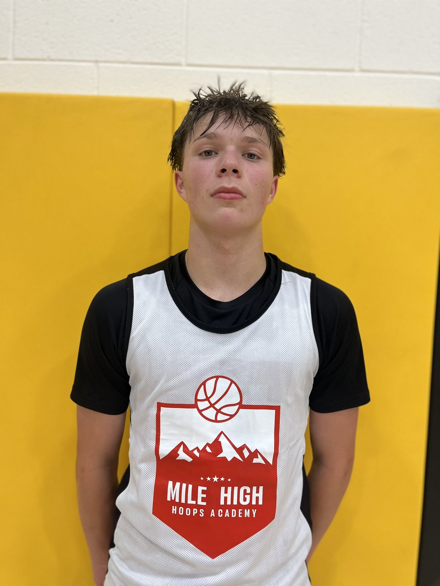 Great first day of camp here’s a few standouts from Day 1:

•Champ Spears - Chaparral HS
(Parker, CO) 

•Kameron Jefferson - Sand Creek HS
(Colorado Springs,CO)📸

•Sam Walkowiak - ThunderRidge HS
(Highlands Ranch, CO)📸

• Noah Adkins - Vista Peak Prep HS
(Aurora,CO)