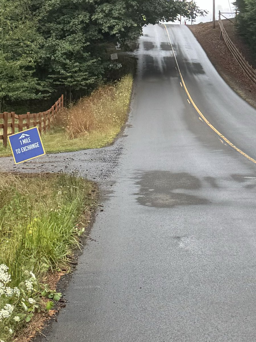 rbryanbell's tweet photo. When I see a hill to climb, I think of patients like @roth_becky. Becky is a 14 year survivor of stage IV oral cancer who underwent extensive surgery, radiation and chemotherapy, as well as reconstruction using BOTH of her fibulas. Nothing compares to her hill.  #HTC24 https://t.co/3qCx0ng802