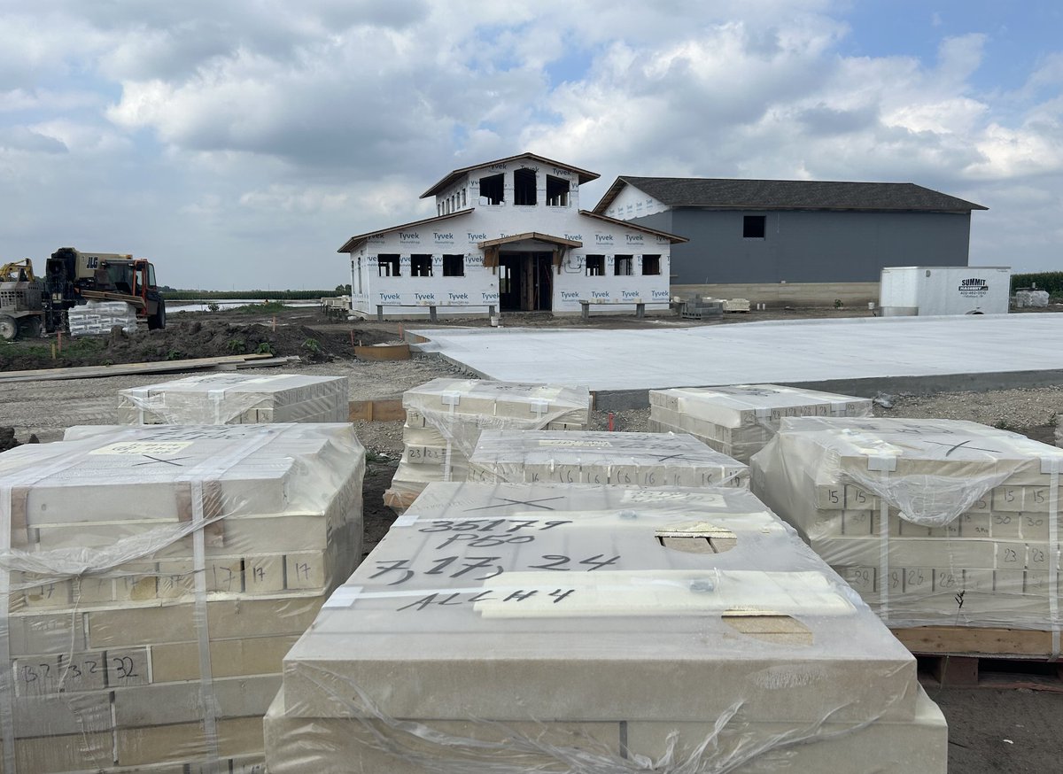BradMellema's tweet image. The Nebraska Veterans Cemetery at Grand Island is the  fourth veterans cemetery in Nebraska. This will incorporate the historic Grand Island Veterans. Construction of the Admin building, shown here and other structures are well underway. What a wonderful addition to our community