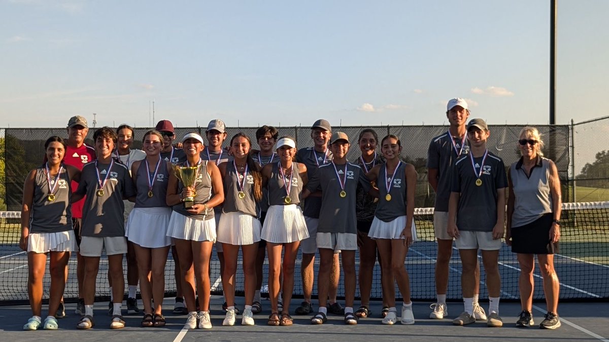 Congratulations Hornets!!!!  1st place Hill Country Tournament!!!!    Flour Bluff 10 - Boerne 7!!!!   Go Bluff🎾🎾🎾🎾🎾🎾
