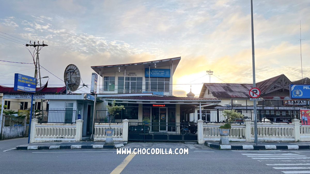 _yuchil's tweet photo. Pengalaman perpanjang SIM di SATPAS Bukittinggi, ternyata mudah juga... #blogger #caraperpanjangsim

https://t.co/Y5xmsCUc2D https://t.co/ZjQOtayoDc