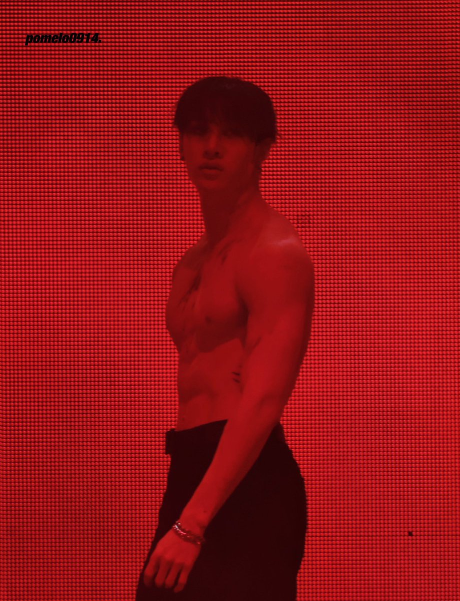 channieville's tweet image. Such an insane photo sequence if you ask me