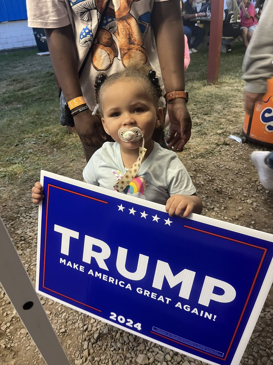 redpillkidoctor's tweet photo. Another registered voter (just kidding, Mom &amp; Dad are though) @EarlyVoteAction @ScottPresler @Ginagina822 https://t.co/QNMgWQ7BQo