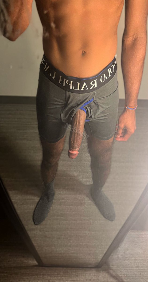 My dick looks so good here, Alexa play "Mirror" by Ne-Yo 😮‍💨
#nsfw #rt #prettydick