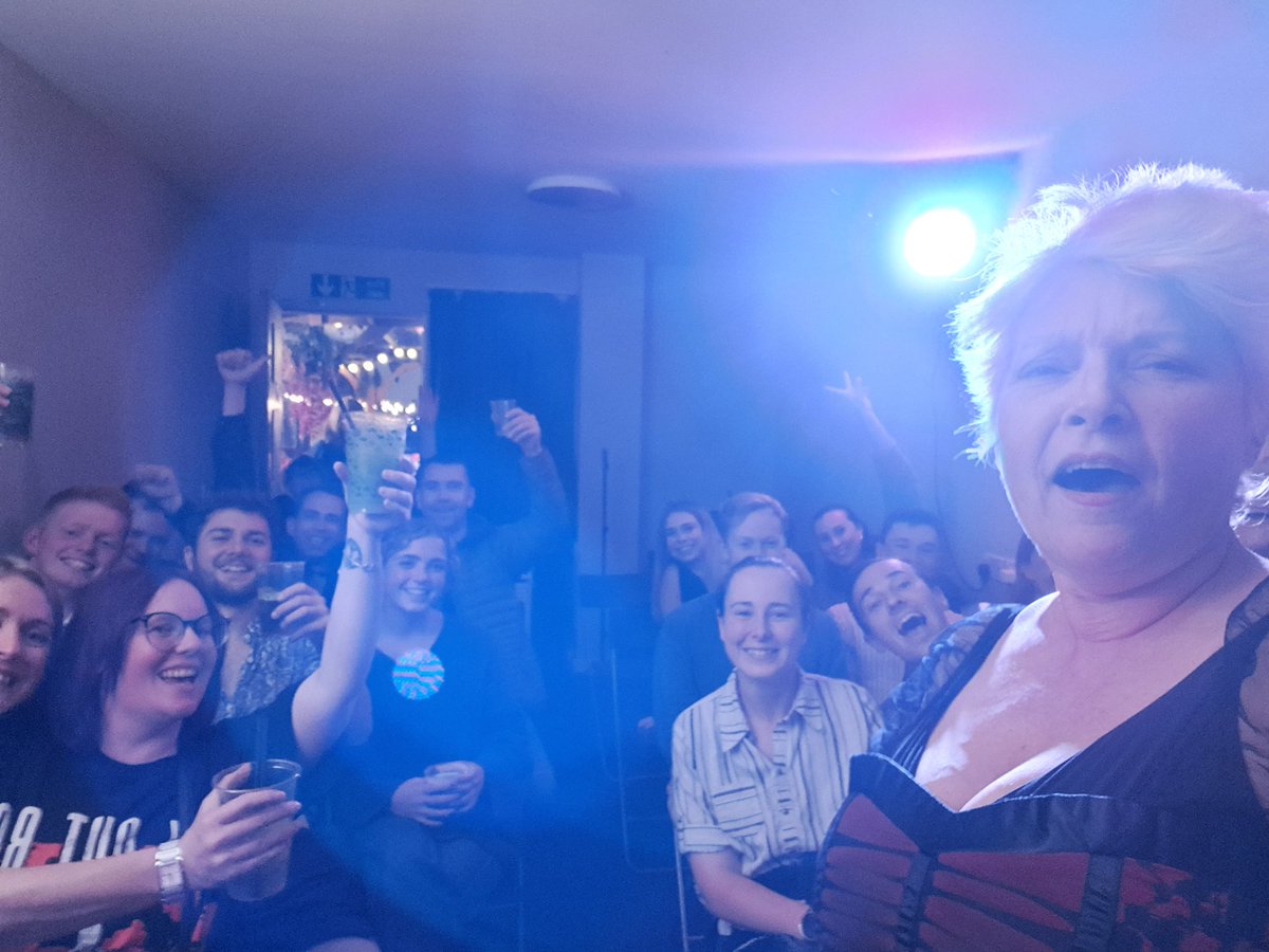 Full house tonight <a href="/Bar50Edin/">Bar 50</a> for my show Singing Sagging and Shagging! Last chance to see it in Edinburgh Sunday 9pm, ticket link here, or just rock up #UnleashYourFringe  #EdFringe2024 #bpdawareness tickets.edfringe.com/whats-on/barba…
