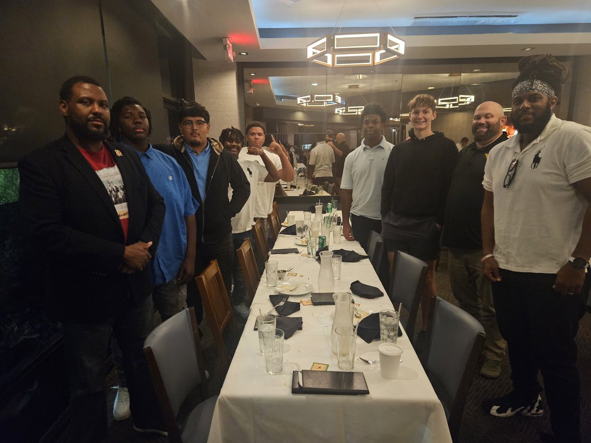 Keidrin Davis (@edukator7kod) on Twitter photo Year 20 behavior. Thanks to Coach Agson, our O Line Coach, for organizing this event. The two main points of this outing are to bond outside of school and to expose these Gentlemen to fine dining and etiquette; the finer things in life you could say. <a href="/EisenhowerFB/">Aldine Eisenhower Football</a> #bigikefootball Year 20 behavior. Thanks to Coach Agson, our O Line Coach, for organizing this event. The two main points of this outing are to bond outside of school and to expose these Gentlemen to fine dining and etiquette; the finer things in life you could say. <a href="/EisenhowerFB/">Aldine Eisenhower Football</a> #bigikefootball