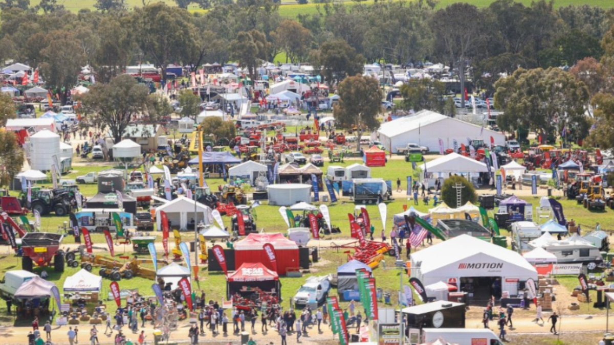 Just one week to go! 🚜 

Henty Machinery Field Days is back from Sept 17-19 in Henty, NSW! Explore machinery, outdoor gear, camping essentials, and more. Connect with 3,500+ businesses. Get your tickets bit.ly/4dfoD5c and book accommodation bit.ly/3An1krG now!
