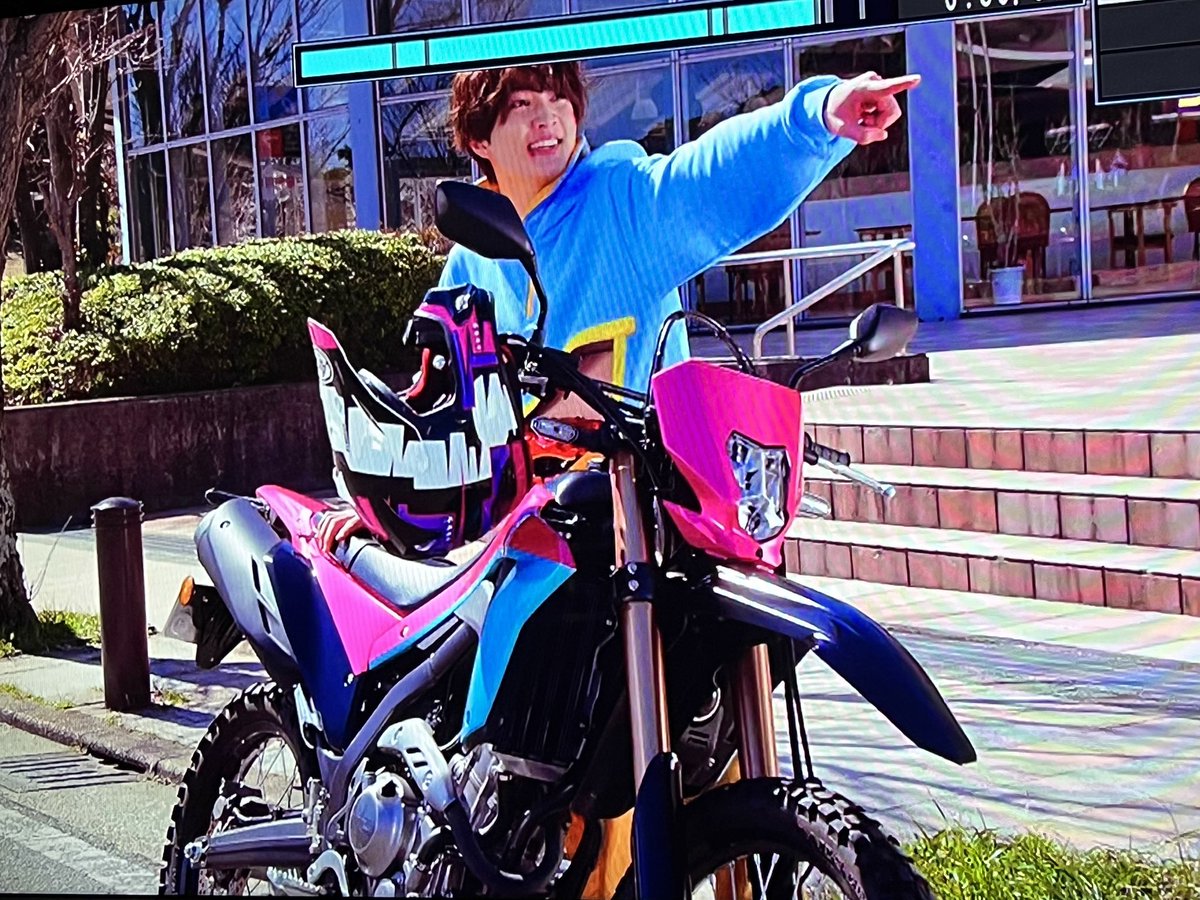 ねえ、まって。 ガヴのバイク、CRFくんだよ！！😭 やっと250Lが