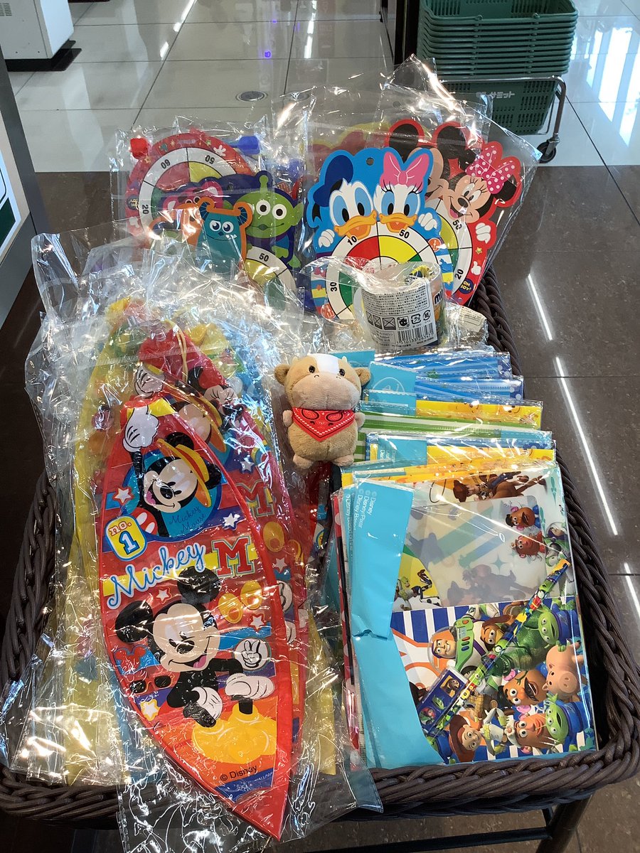 351summit's tweet photo. おはようございます☺️
たまに登場の牛です💖
イベントのお知らせです！
本日限定で朝10時から先着50人限定で夏休みちびっこ絵画展のキーワードラリーを実施します！
小学生までのお子様が対象です。
かわいい参加賞をご用意しています！
夏休みの思い出にぜひご参加下さい🌸

#サミット　#東京都豊島区 https://t.co/mUt9EPvGIF