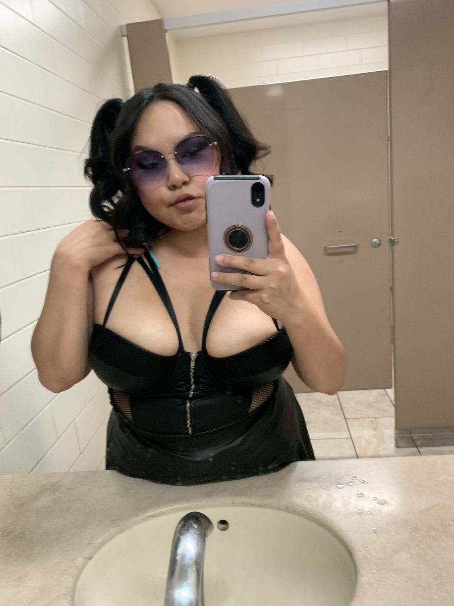 Jocelynn Roasting (@jocelynnroasti1) on Twitter photo 