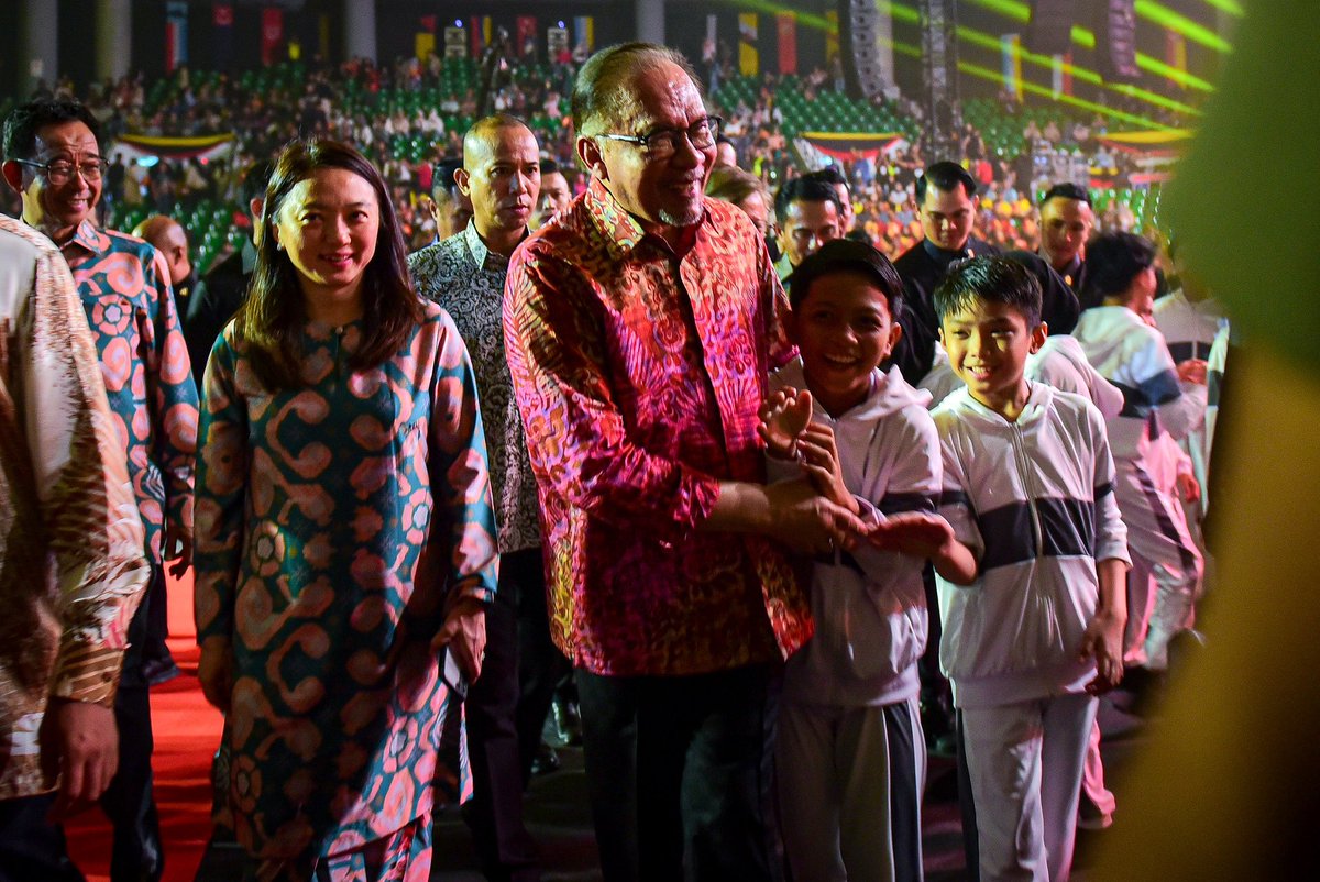 Anwar Ibrahim tweet media