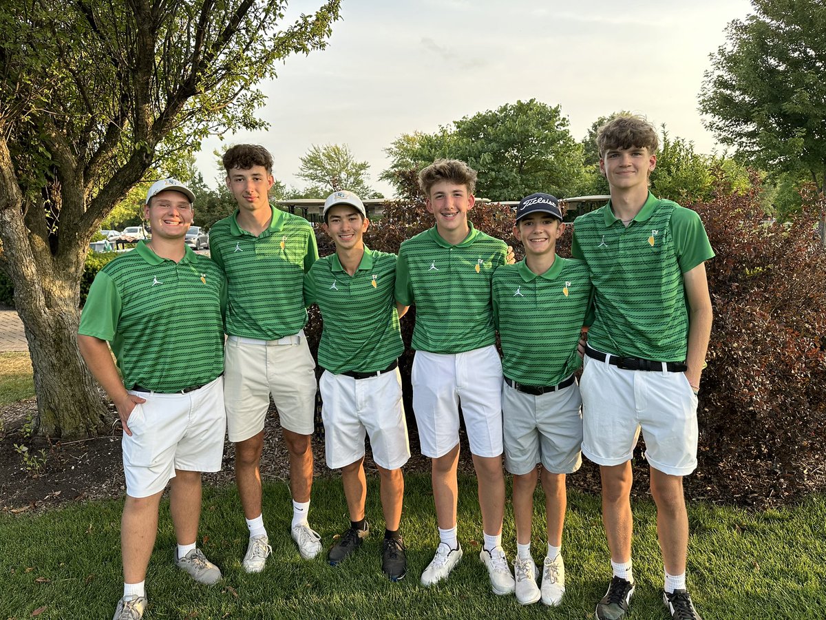 EGGolf_Boys's tweet photo. Great Day for the Grens at Rolling Meadows Invite. The Grens lead by Jake McLane’s 75 (12th Place) shot a season best 330 to take 7th place. Really proud of the focus and commitment this team displays each and every day!! #egpride #EGgoLow https://t.co/Rg4PrD2e85