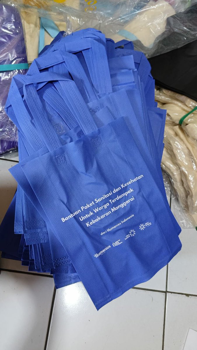 Untuk aksi #KawalPutusanMK hari ini kita akan support logistik makanan dan minuman juga.

Tapi minhum dan tim izin distribusi bantuan sanitasi dulu ke korban kebakaran Manggarai.

Sampai jumpa 👋🏻