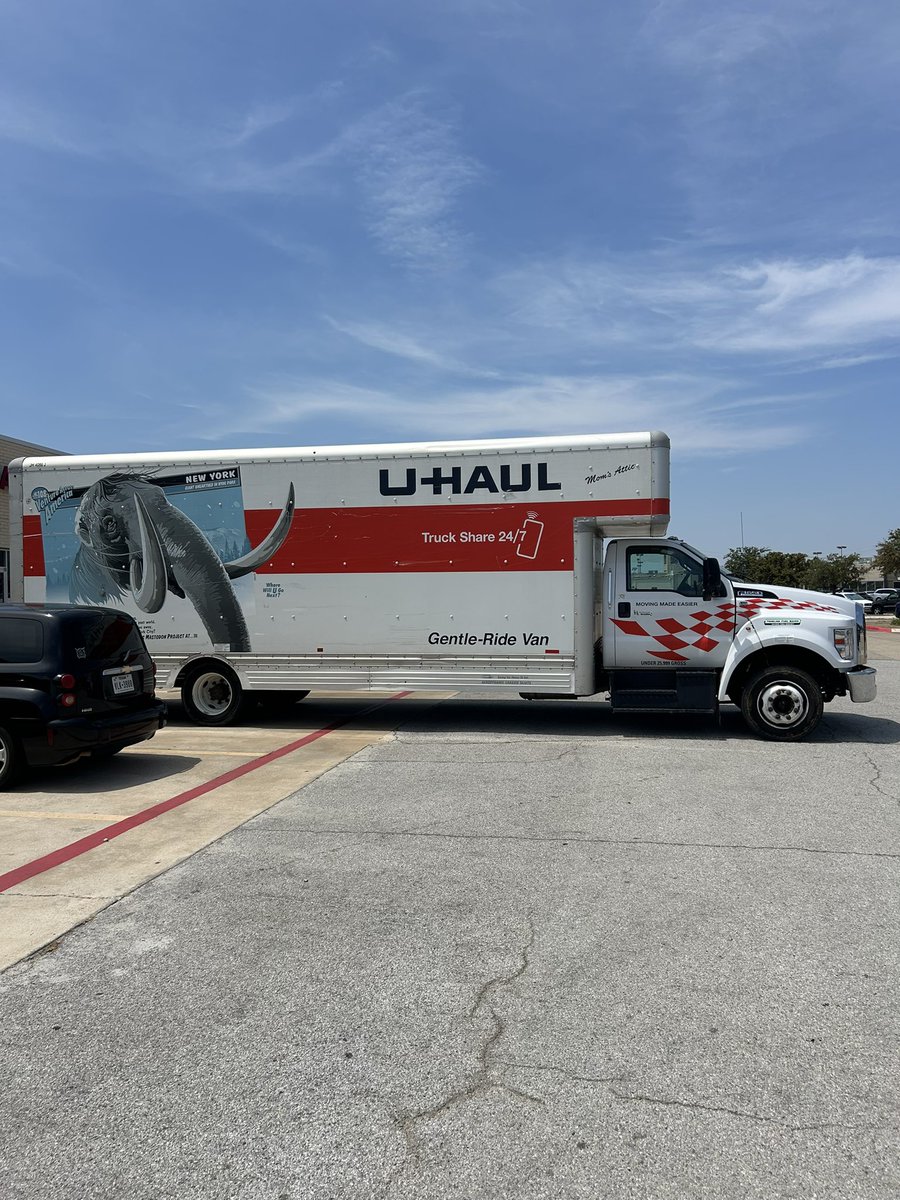 marksprimellc's tweet image. Commercial Move Alert 🚨

Blessed with the opportunity to assist Clear Eye Optical on their relocation. Need a professional company with commercial moving experience? Give us a call today! #OneCall 

POC: 9405146470 ☎️