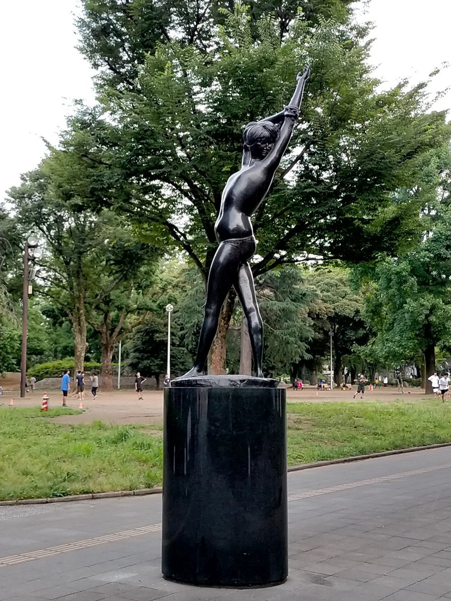 PublicArt_Japan's tweet photo. 【Large Bather】
Artist　Emilio Greco
Year　　1968
Photo by Takashi Honda
［Public Artworks No. 181］
Italian postwar figurative sculpture had a great influence on the Japanese sculpting world. Greco was one of the most...
#PublicArt #StreetArt #Sculpture #Statue #EmilioGreco https://t.co/vSAAjnDsQR